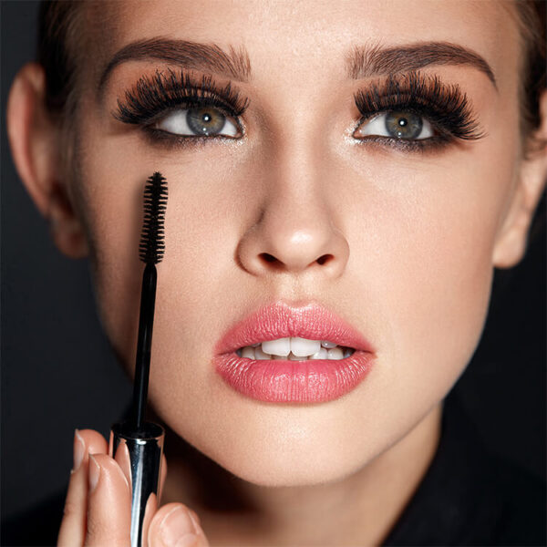 Instant Volume Mascara - Image 4